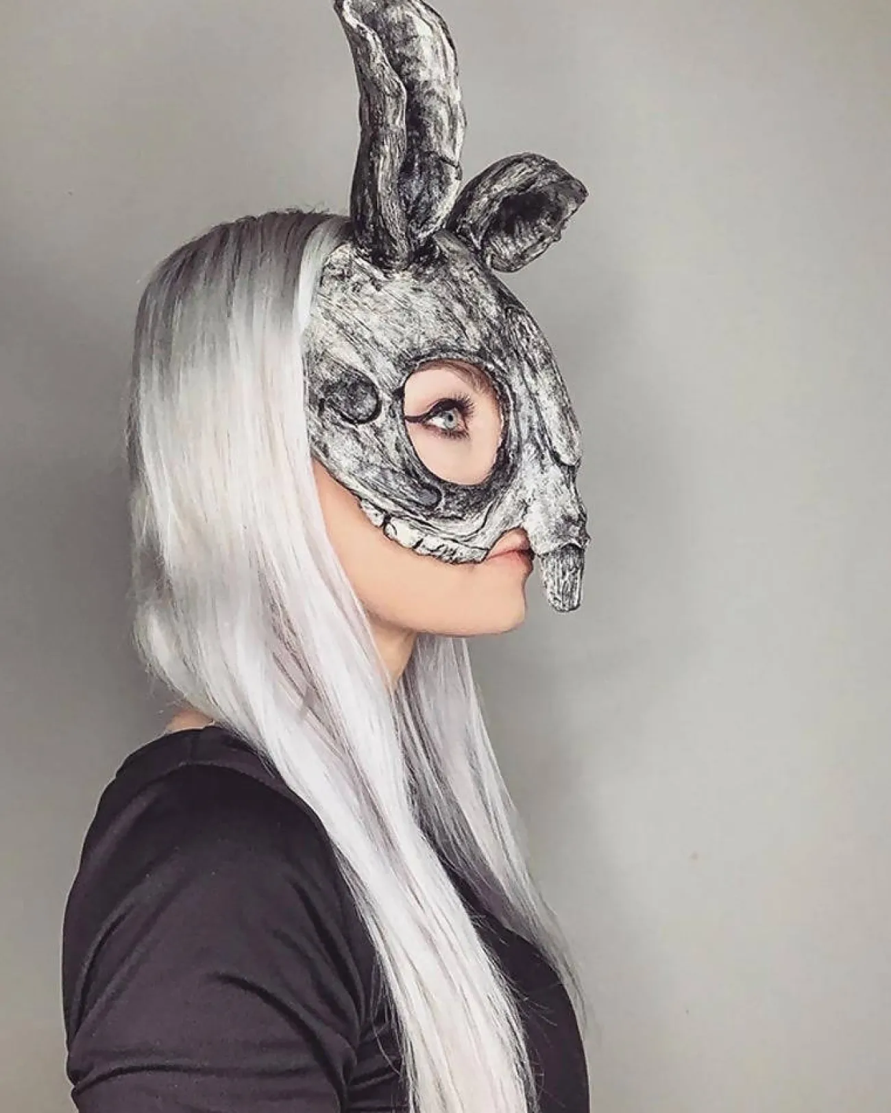 Sarah Mudle Bunny Black White Half Mask> Halloween Masks