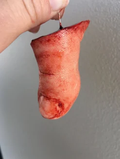ForensicFX Studios Severed Toe Prop><noscript><img width=