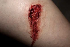 ForensicFX Studios Small Thigh Laceration Prosthetic></noscript> Halloween Accessories